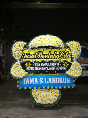 Papan Bunga Duka di Towe